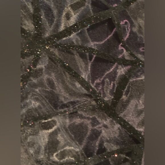 Halloween Decor Lot of 3 Disney Towel, Hocus Pocus Sponges, Table Runner EUC - Picture 16 of 16